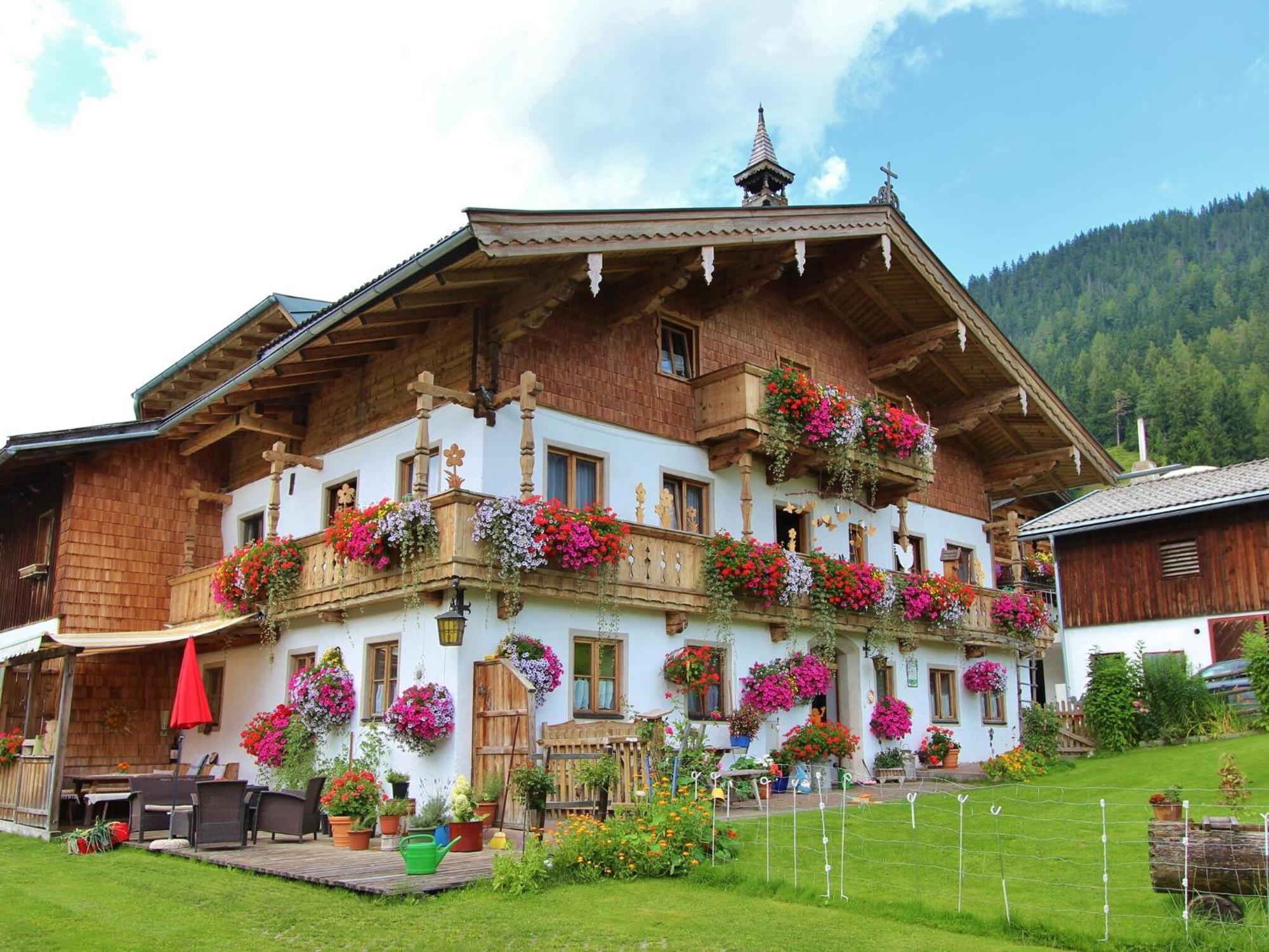 Cozy Feel Good Holiday Apartment In Leogang Exterior photo